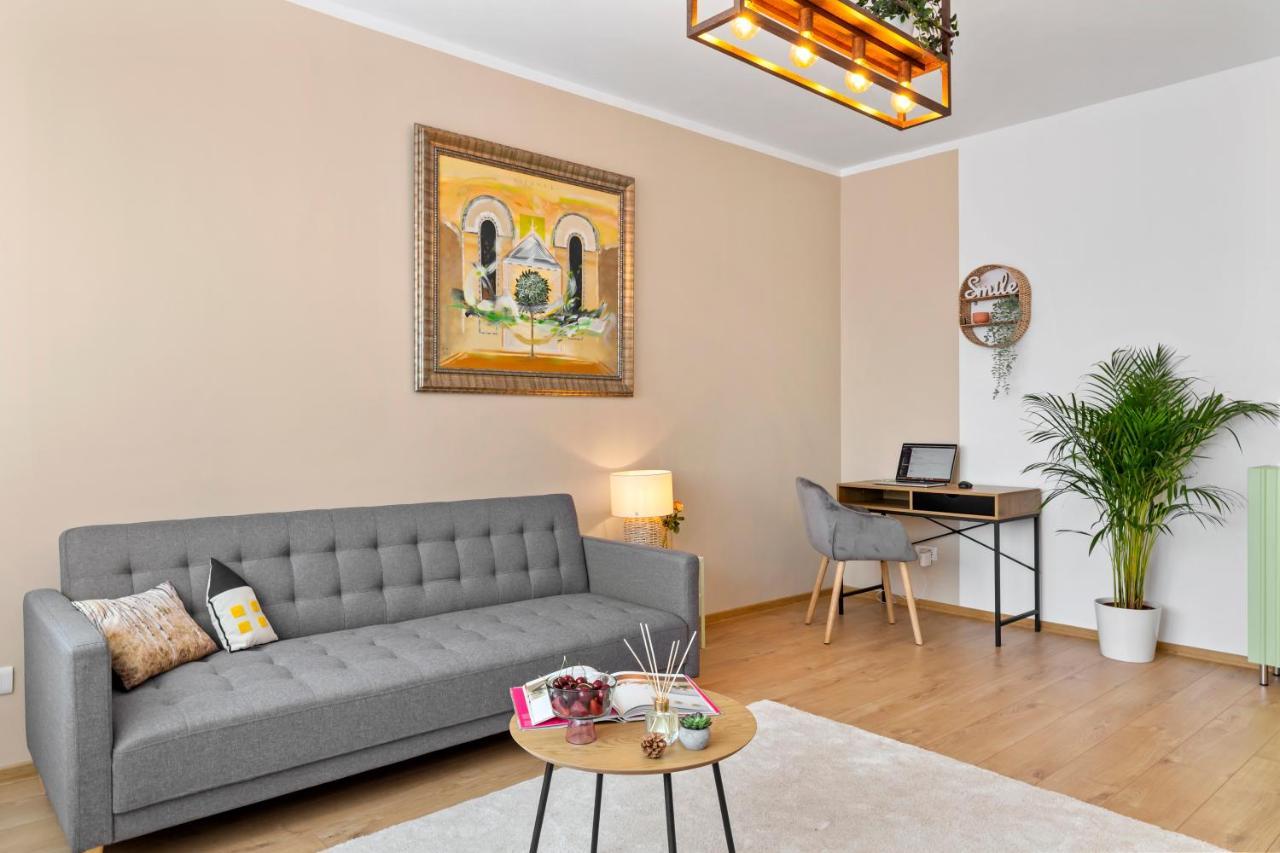 Artistry - Harmony In 1Br Apartment Bukares Bagian luar foto